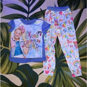 JoJo Siwa sleepwear